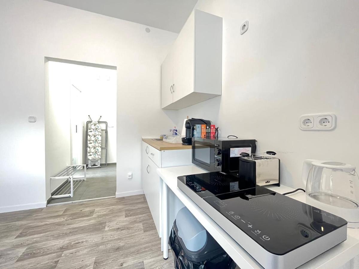 Studio-Apartments Fuer Monteure & Businessgaeste Zentral In Neumünster Extérieur photo