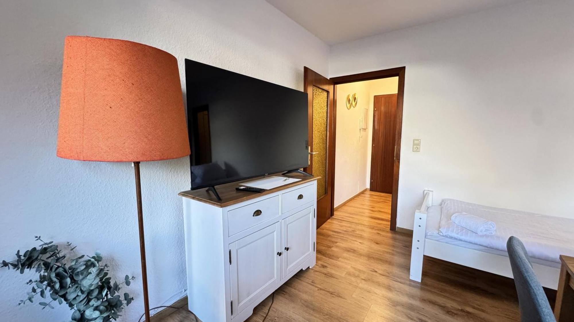 Studio-Apartments Fuer Monteure & Businessgaeste Zentral In Neumünster Extérieur photo